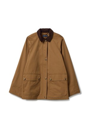 Lichtgewicht bruine jas met een donkerbruine kraag, drukknopen aan de voorkant en twee grote klepzakken met druksluitingen aan de voorkant.