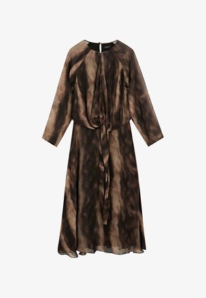 Braunes, gemustertes, langärmliges Kleid mit tailliertem Bindegürtel. Weicher, fließender Stoff mit lockerem Schnitt und rundem Ausschnitt. Verdeckter Rückenverschluss.