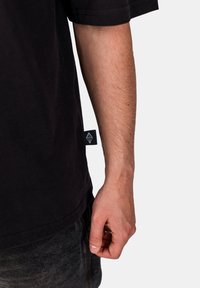 CRYSTAL PARIS Triko s potiskem - black