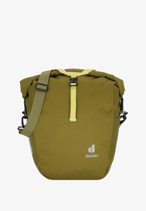 Borsa a spalla verde oliva realizzata in tessuto resistente; presenta una chiusura superiore arrotolata, dettagli gialli, tracolla regolabile e logo.