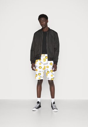 KARL KANI X SMILEY® SMALL SIGNATURE UNISEX - Shorts - white