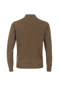 Brązowy sweter z wysokim kołnierzem i długimi rękawami. Wykonany z teksturowanej dzianiny, z prążkowanymi mankietami i dołem.