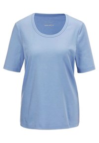 Lichtblauwe katoenen T-shirt met een ronde halslijn en korte mouwen. De voorkant heeft subtiele gouden branding. Zachte, gladde textuur met een ontspannen pasvorm.