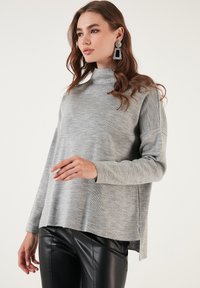 LELA LONG BACK COLLAR - Pulover - grey
