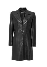 Czarna skórzana kurtka z wyprofilowanym kołnierzem, długimi rękawami i guzikami z przodu. Posiada przeszycia i gładką, błyszczącą fakturę.