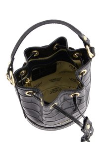 Schwarze Kunstleder-Eimer-Tasche mit strukturiertem Krokodil-Muster, runder Form, goldenen Beschlägen und einem weichen Stoffinnenraum mit Logo-Print.