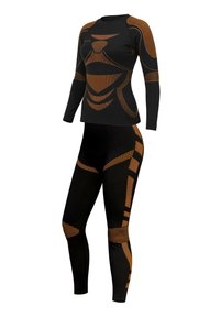 Schwarzes sportliches zweiteiliges Set mit einem langärmeligen Oberteil mit orangefarbenen Rippenmustern und passenden Leggings mit geometrischen Akzenten.