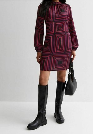 Robe de jour - mottled red