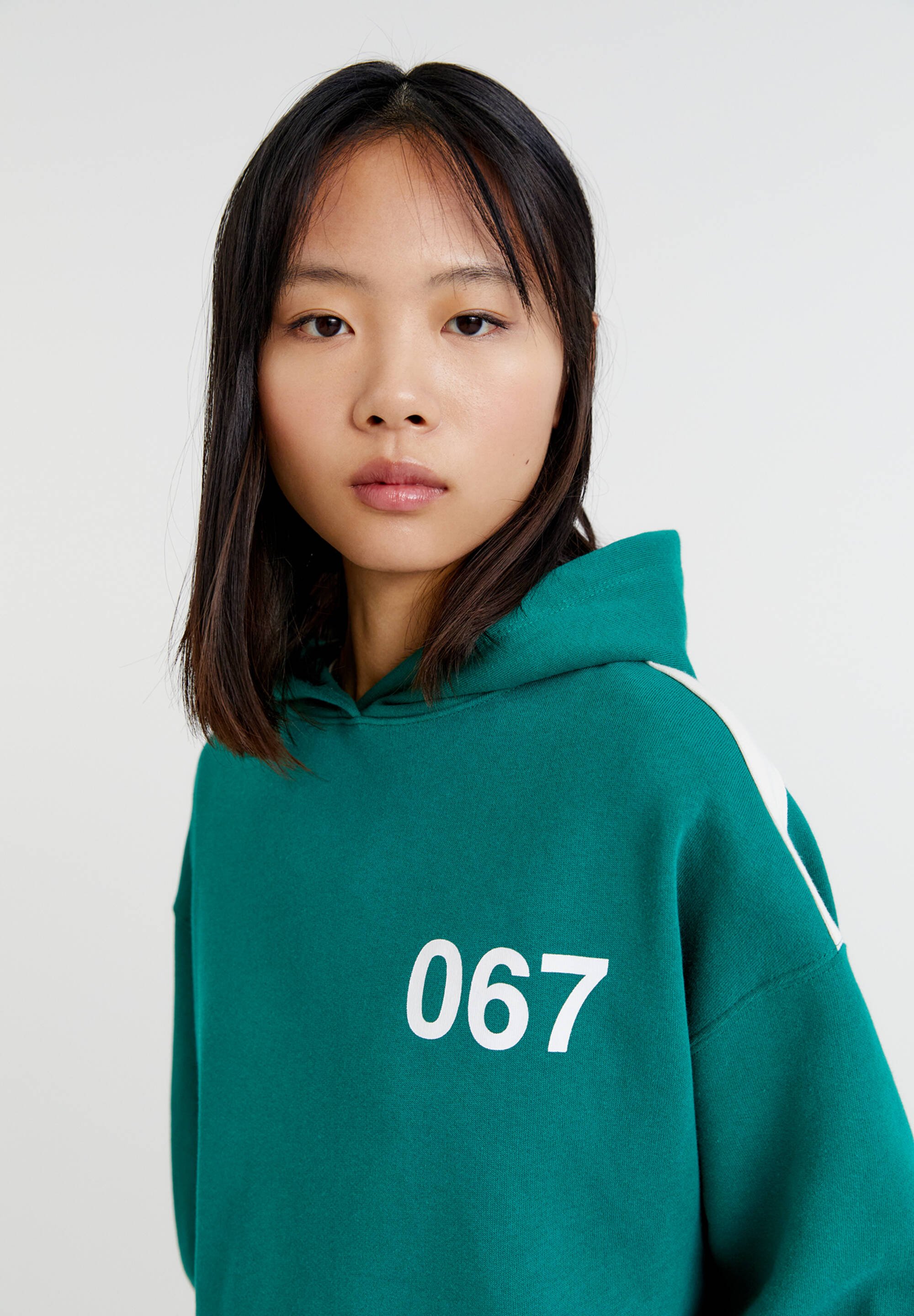PULL\u0026BEAR SQUID GAME - Hoodie - green 