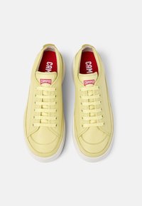 Camper TWINS - Sneakers basse - pastel gelb