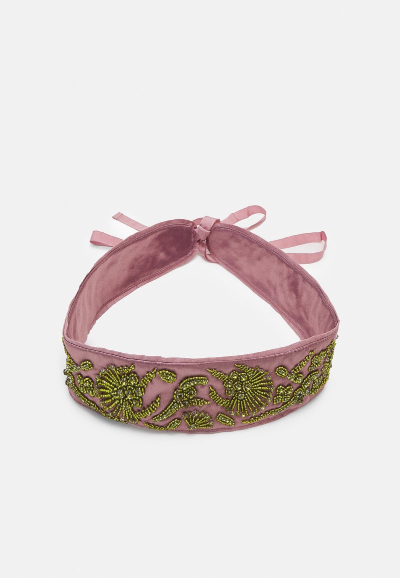 Rosa fløjlsbinding med kompleks grøn perlebroderi med blomstermønstre og bånd til justering.