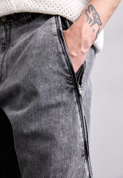 MM6 Maison Margiela Relaxed fit jeans - black