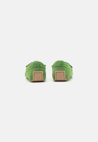 Pretty Ballerinas JOSEPHINE - Mokkasiinit - green