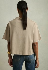 Reiss OLIVIA - Pamata T-krekls - neutral