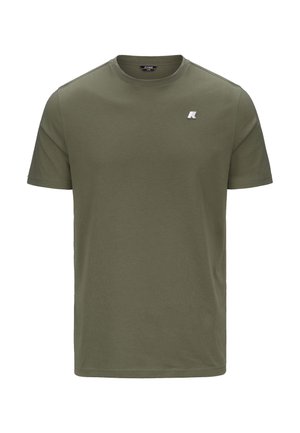 T-shirt verde oliva a maniche corte realizzata in morbido cotone. Presenta un collo tondo e un piccolo logo bianco sul lato sinistro del petto. Vestibilità classica.