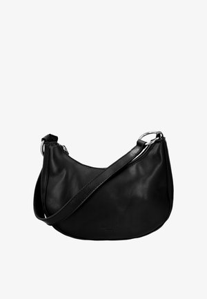 Mustast nahast poolkuukujuline õlakott reguleeritava rihmaga ja hõbedaste metallist rõngastega, mis ühendavad rihma koti kehasse.