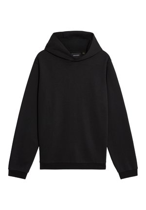 Svart huvtröja i bomullsblandat tyg. Har långa ärmar, ribbade muddar och fåll samt en diskret logotyp på framsidan.