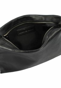 Thumbnail Image 4