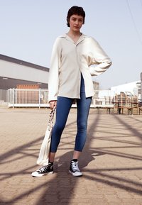 Marks & Spencer JEGGINGS - Calças de ganga de corte skinny - medium indigo