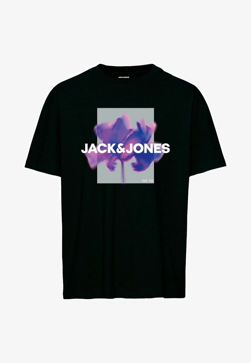 Camiseta negra de manga corta con un diseño gráfico de una flor y el texto "JACK&JONES" en letras blancas en negrita.