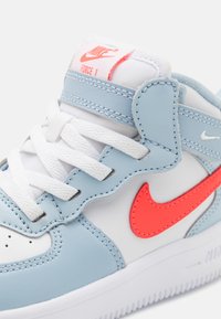 Nike Sportswear FORCE 1 EASYON UNISEX - High-top trainers - light armory blue/bright crimson/white