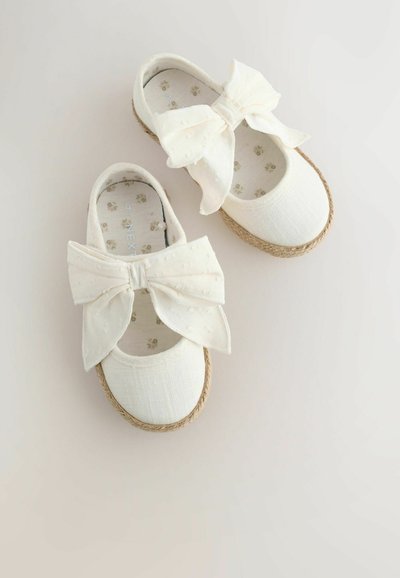 Basket Basse à Scratch Enfant Superga Cotustrap Classic