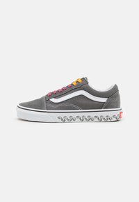 Não selecionado, pewter/true white