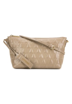 Beige faux kožená kabelka s diamantovým vzorem, s hardwarem ve zlatém tónu, odnímatelným popruhem a zipovým uzávěrem. Obsahuje detail loga na visačce.