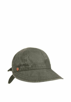 Olivgrüne Cordmütze mit abgerundetem Kronenteil, kurzem gebogenem Schirm, Stoffband und kleinem rundem Metalllogo an der Seite.