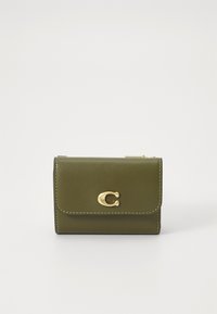 Unselected, olive
