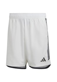 Weiße Sportshorts mit elastischem Bund, schwarzen Seitenstreifen und einem kleinen schwarzen Logo am unteren linken Bein. Glatte Stoffbeschaffenheit.