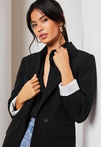 Lipsy Rövid kabát - black crepe
