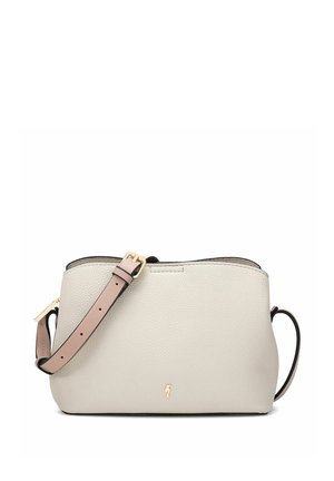 Skórzana torba na ramię o kremowej fakturze, z regulowanym jasnoróżowym paskiem i małym złotym logo na środku przodu.