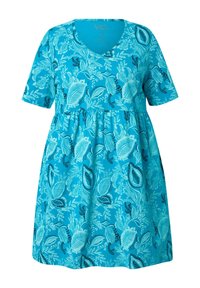 Turkusowa sukienka z dekoltem V, krótkimi rękawami i marszczoną talią. Wzór z kwiatów i liści w jasnoniebieskim i czarnym kolorze. Miękka tekstura materiału.