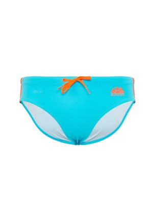 Bañador tipo slip en color turquesa con cordón naranja. Fabricado en material elástico, presenta un logotipo en el lado izquierdo y un diseño sin costuras.