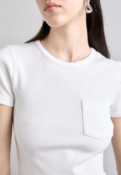 Agolde ARLO POCKET TEE - Marškinėliai su spaudiniu - white