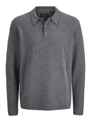 Szary sweter z długim rękawem wykonany z dzianiny, z ściągaczami na mankietach i dole, kołnierzem oraz plisą zapinaną na trzy guziki.