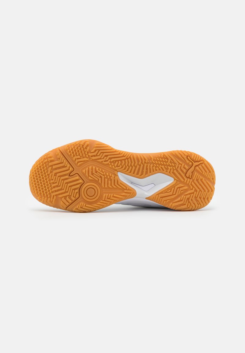 Herren Sportbekleidung | Puma SOLARFLASH Handballschuh white/nimbus cloud/weiß - OA80832 Herren Sportbekleidung | Puma SOLARFLASH Handballschuh white/nimbus cloud/weiß - OA80832