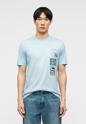 Nyomott mintás póló - light blue