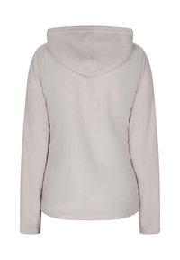 Lys grå fleece hoodie med en foret hætte, lange ærmer og en glat tekstur. Har en let buet kant forneden.