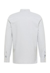 Jasnoszara koszula z długim rękawem w cienkie pionowe paski. Posiada zapinane mankiety oraz klasyczny kołnierzyk. Wykonana z gładkiego materiału.
