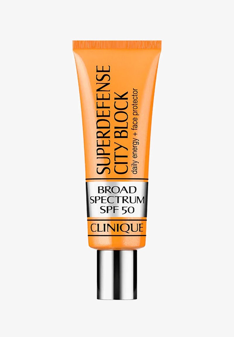 Clinique - SUPERDEFENSE CITY BLOCK SPF 50 - Zonnebrandcrème, Vergroten
