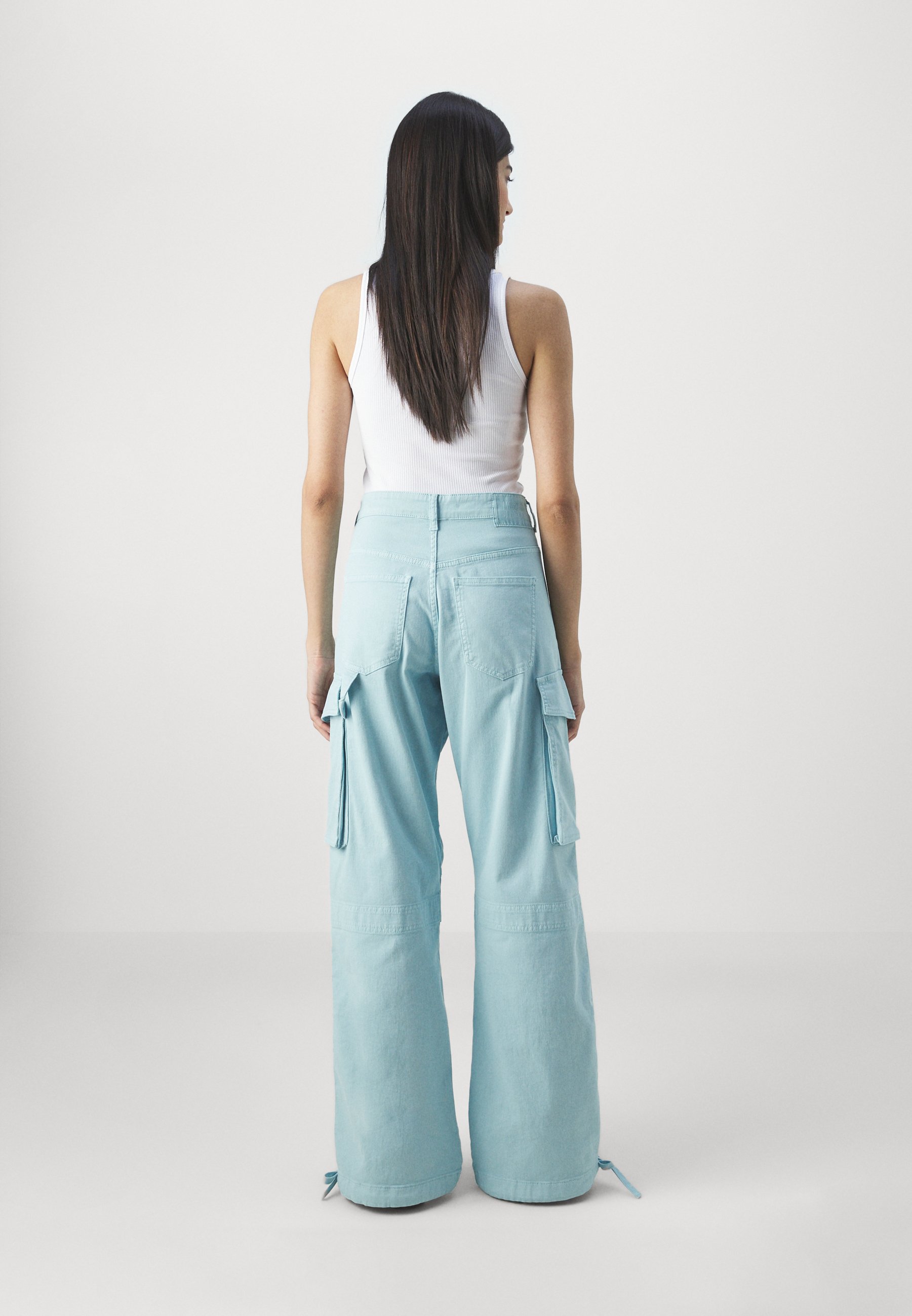 パンツ Moschino Jeans Cargo Pants MOSCHINO JEANS TROUSERS - Cargo trousers - light blue - Zalando