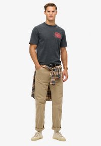 Superdry & Co - T-shirt z nadrukiem