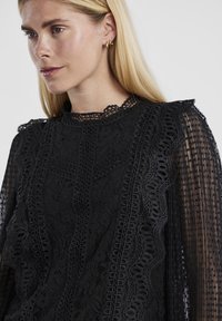 YAS YASSOPHIRA  - Palaidinė - black