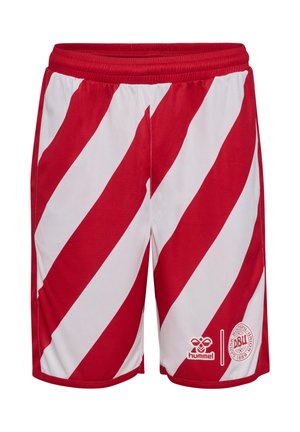 Rot-weiße diagonal gestreifte Sportshorts mit elastischem Bund, Hummel-Logo und Wappen des Dänischen Fußballverbands auf dem vorderen Bein.