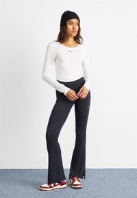 Nike Sportswear Hosszú ujjú felső - sail/(black)