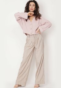 ANGELL NANCY różowy