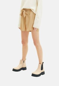 TOM TAILOR DENIM Short - brown rice