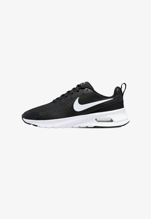 Schwarzer sportlicher Sneaker mit strukturiertem Obermaterial, weißem Nike-Swoosh, Schnürdesign und sichtbarer Luftpolsterung in der Sohle.